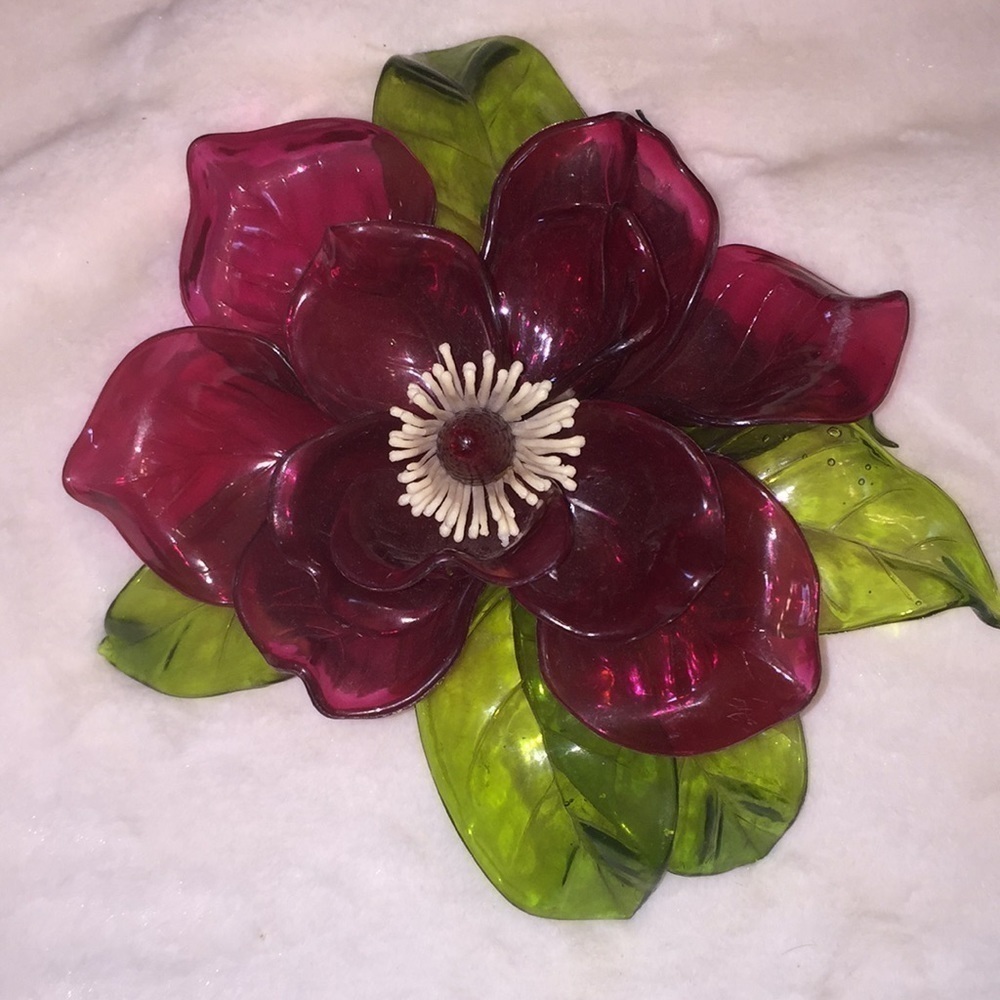 Large vintage plastic flower. 9”.